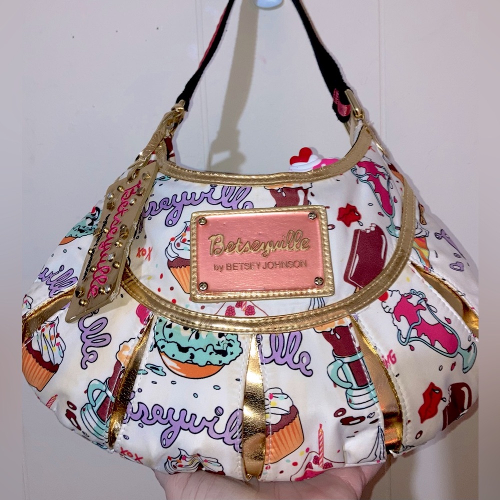 🧁BARBIECORE VTG BETSYVILLE CUPCAKE COLLECTOR BAG 🧁💕